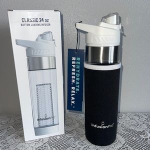 Brand New in Box 24 OZ  Infusion Pro Classic Water Bottle